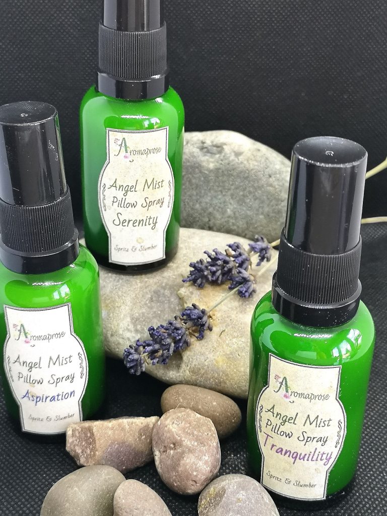 A set of 3 handmade pillowsprays